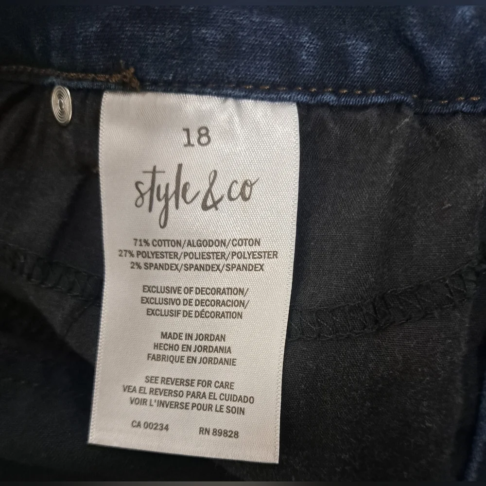 Style & Co 18 Curvy Skinny Leg Jeans Stretch Five Pocket Zipper Fly Dark Wash